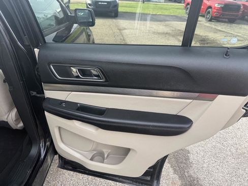 Used 2019 Ford Explorer XLT w/ Equipment Group 202A image 37
