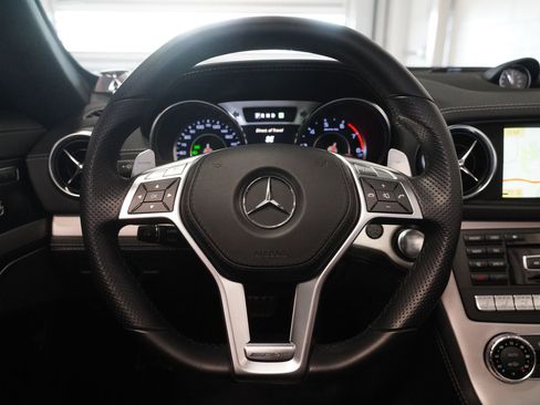 Used 2013 Mercedes-Benz SL 63 AMG image 17