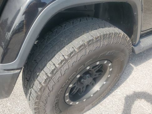 Used 2021 Jeep Wrangler Unlimited Sahara AWD/4WD image 9