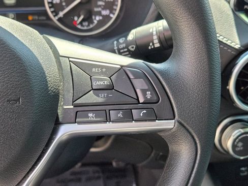 Certified 2023 Nissan Sentra SV FWD image 24