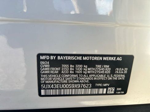 Used 2025 BMW X5 xDrive50e image 36
