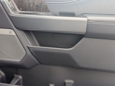 Used 2024 Ford F250 Lariat w/ Sport Appearance Package image 29