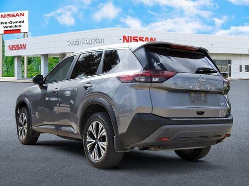 Used 2023 Nissan Rogue SV FWD image 3