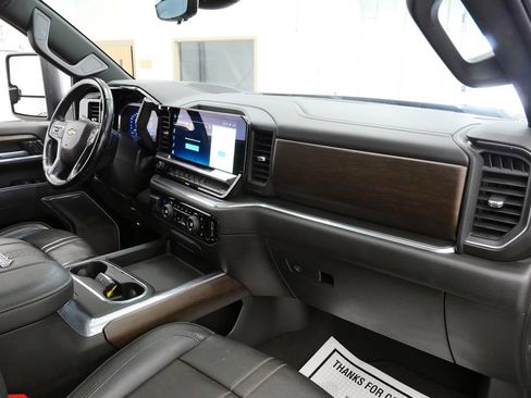 Used 2024 Chevrolet Silverado 3500 High Country w/ High Country Premium Package AWD/4WD image 17