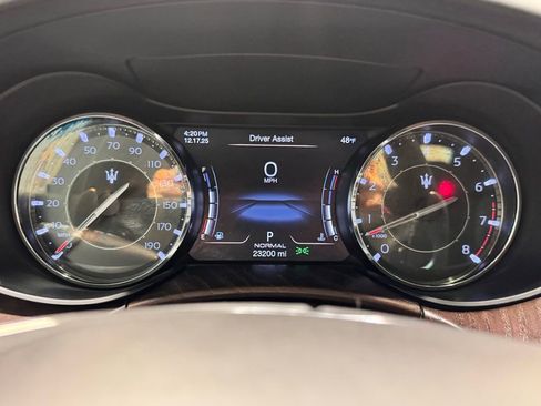 Used 2023 Maserati Quattroporte Modena Q4 image 33