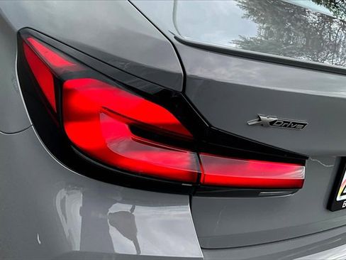 Used 2022 BMW M550i xDrive w/ Shadowloine Package image 32