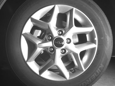 Used 2025 Kia Soul LX w/ LX Technology Package FWD image 12