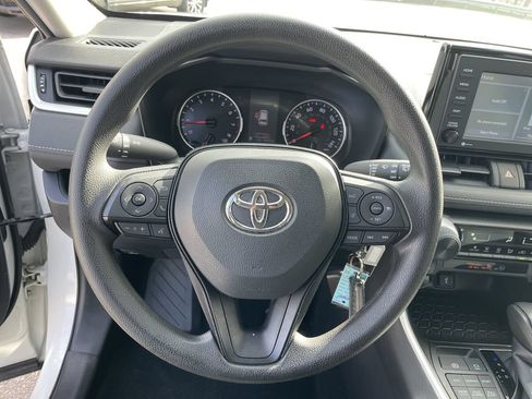 Certified 2021 Toyota RAV4 LE AWD/4WD image 16