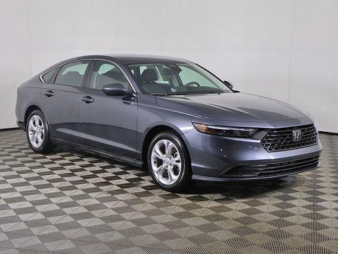 Certified 2025 Honda Accord LX image 2