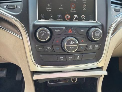 Used 2014 Jeep Grand Cherokee Limited AWD/4WD image 17