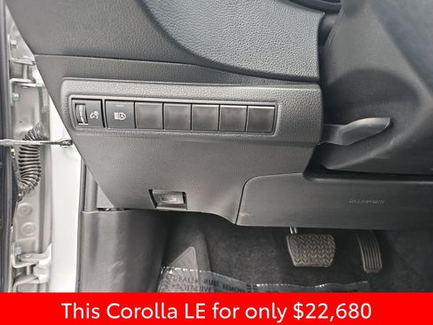 Used 2025 Toyota Corolla LE FWD image 25
