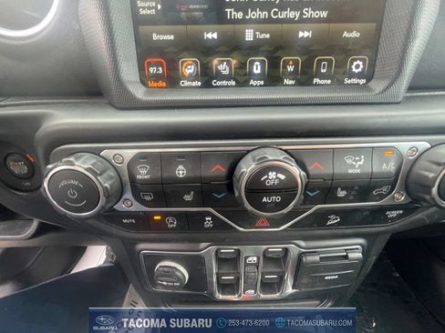 Used 2020 Jeep Wrangler Unlimited Sahara w/ Uconnect 4C Nav & Sound Group AWD/4WD image 22