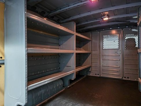 Used 2017 Nissan NV 3500 SL w/ Technology Package image 12