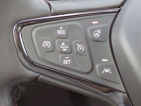 Used 2022 Chevrolet Equinox RS w/ RS Leather Package image 25