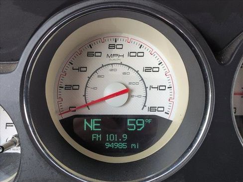 Used 2011 Dodge Challenger R/T image 11