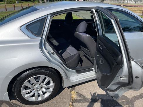 Used 2016 Nissan Altima 2.5 S w/ Power Driver Seat Package FWD image 37