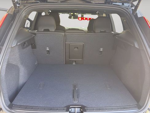 New 2025 Volvo EX40 Core w/ Climate Package AWD/4WD image 20