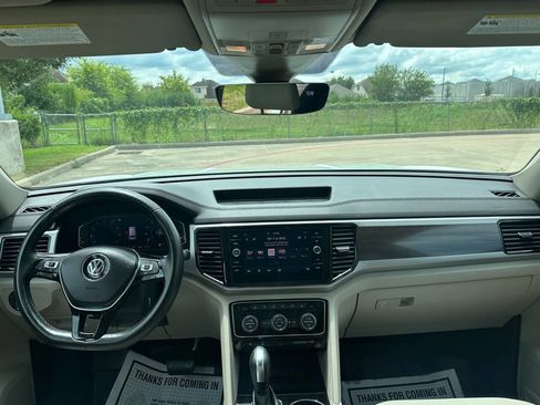 Used 2020 Volkswagen Atlas SEL image 18