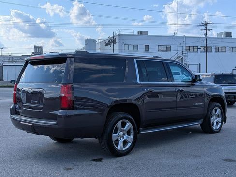 Used 2015 Chevrolet Suburban LTZ image 5