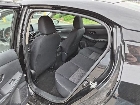 Used 2024 Nissan Sentra SV FWD image 12