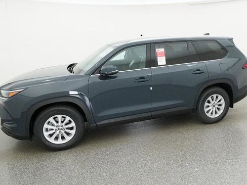 New 2026 Toyota Grand Highlander XLE image 5