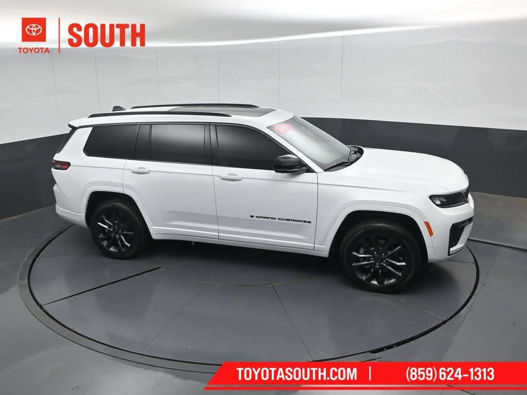 Used 2026 Jeep Grand Cherokee L Limited AWD/4WD image 52