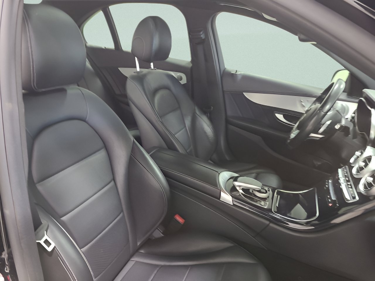 Used 2015 Mercedes-Benz C 300 4MATIC Sedan image 13
