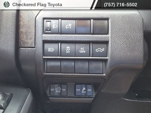 Used 2024 Toyota Tacoma Limited w/ Limited Package (LT) AWD/4WD image 26