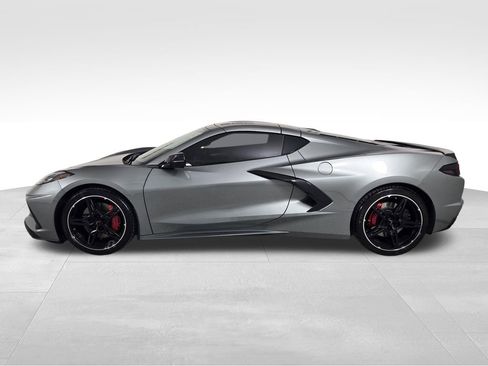 Used 2023 Chevrolet Corvette Stingray Preferred Cpe w/ Z51 Performance Package RWD image 4