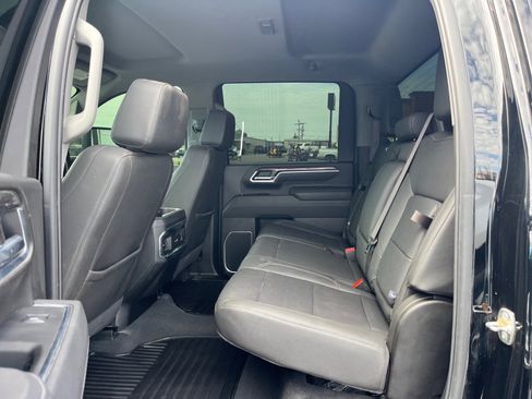 Used 2025 Chevrolet Silverado 3500 LTZ w/ LTZ Convenience Package AWD/4WD image 10