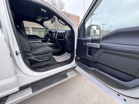 Used 2018 Ford F150 XLT w/ Equipment Group 302A Luxury image 19