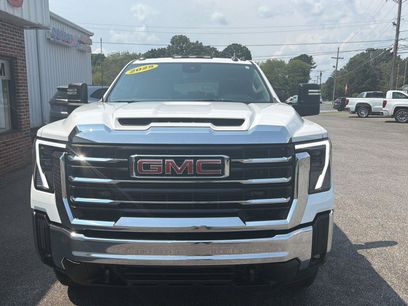 Used 2025 GMC Sierra 2500 SLE w/ SLE Convenience Package