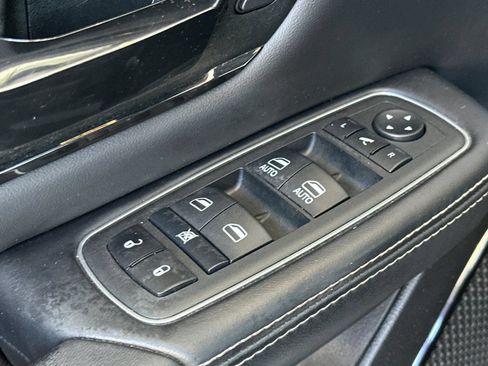 Used 2022 RAM 1500 Limited w/ Off-Road Group AWD/4WD image 11