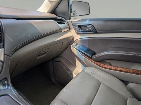 Used 2020 Chevrolet Tahoe Premier image 32