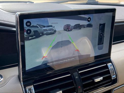 Used 2022 Lincoln Navigator Reserve AWD/4WD image 27