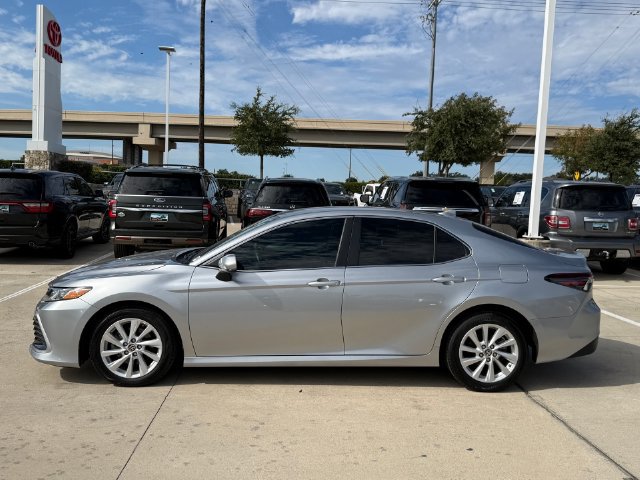 Used 2024 Toyota Camry LE FWD image 10