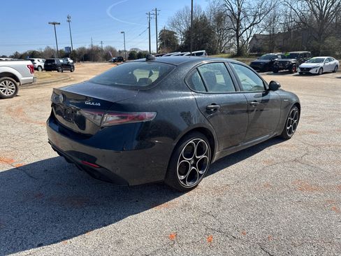 Used 2024 Alfa Romeo Giulia Veloce image 5