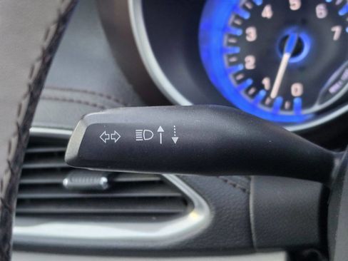 Used 2017 Chrysler Pacifica Limited w/ UConnect Theater Package image 24