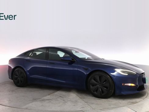 Used 2022 Tesla Model S image 5