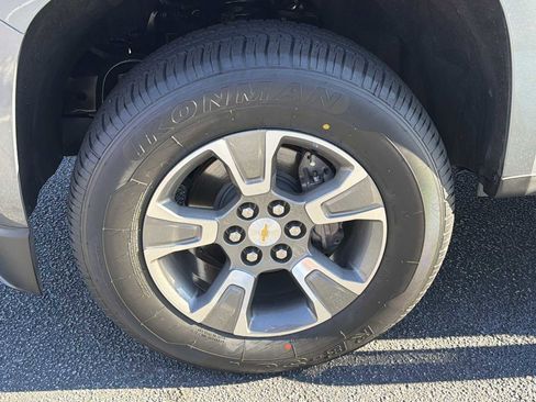 Used 2020 Chevrolet Colorado Z71 w/ Safety Package image 35