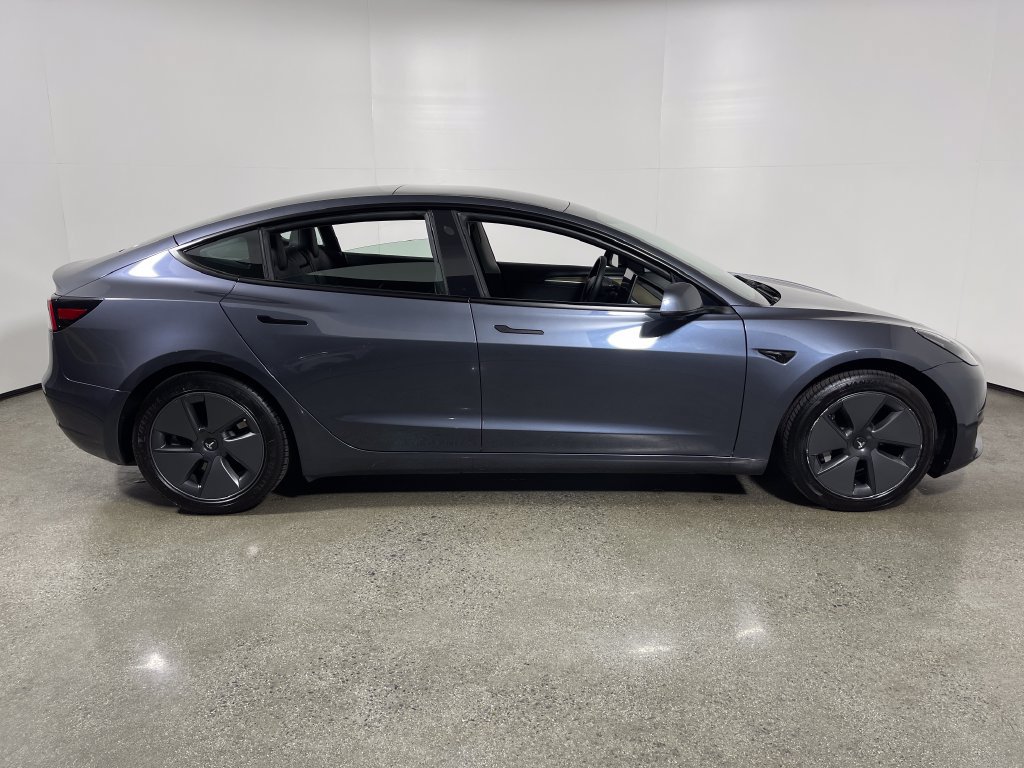 Used 2023 Tesla Model 3 Standard Range RWD image 2