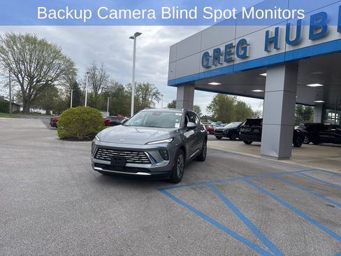 Used 2025 Buick Envision Preferred AWD/4WD image 3
