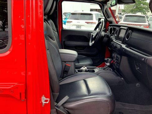 Used 2023 Jeep Wrangler Unlimited Rubicon 4xe w/ Safety Group AWD/4WD image 6