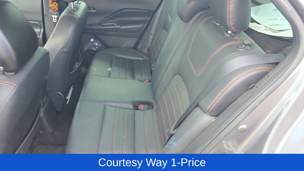 Used 2020 Nissan Kicks SR w/ SR Premium Package FWD image 13