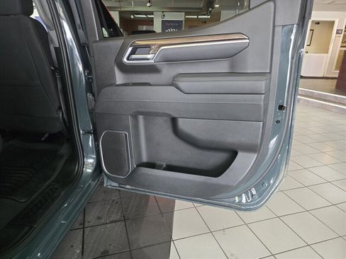 Used 2025 Chevrolet Silverado 1500 LT AWD/4WD image 15