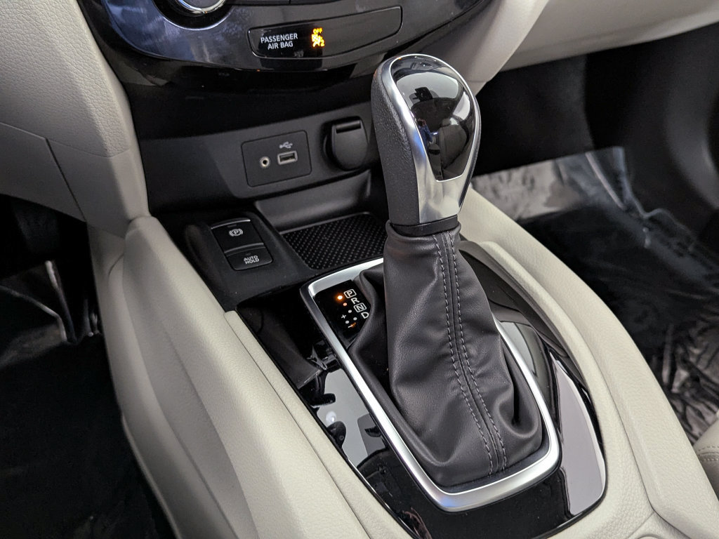 Used 2022 Nissan Rogue Sport SV w/ Technology Package FWD image 33