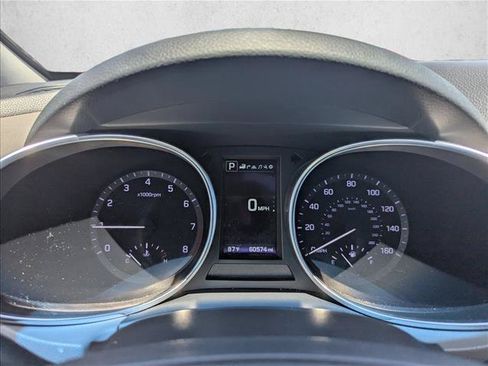 Used 2019 Hyundai Santa Fe XL FWD image 16