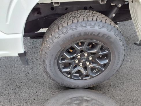 Used 2025 Ford F150 XLT w/ Equipment Group 302A MID AWD/4WD image 31