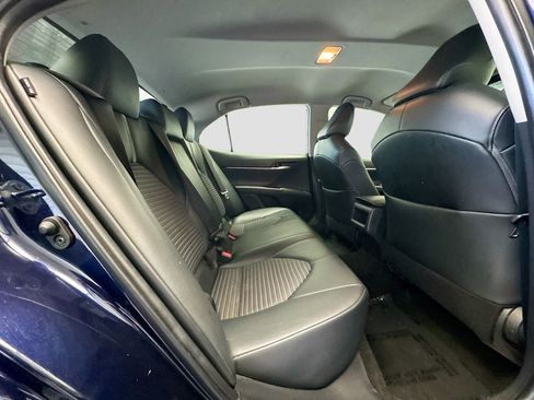 Used 2021 Toyota Camry SE FWD image 17