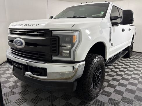 Used 2019 Ford F250 XLT AWD/4WD image 3